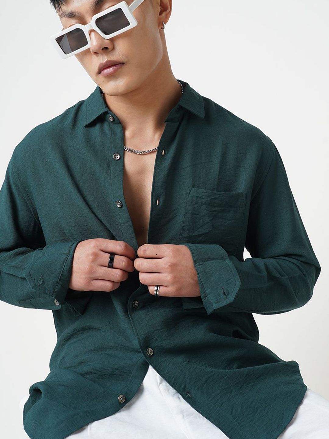 VASTRADO Men Classic Spread Collar Solid Slim Fit Casual Shirt