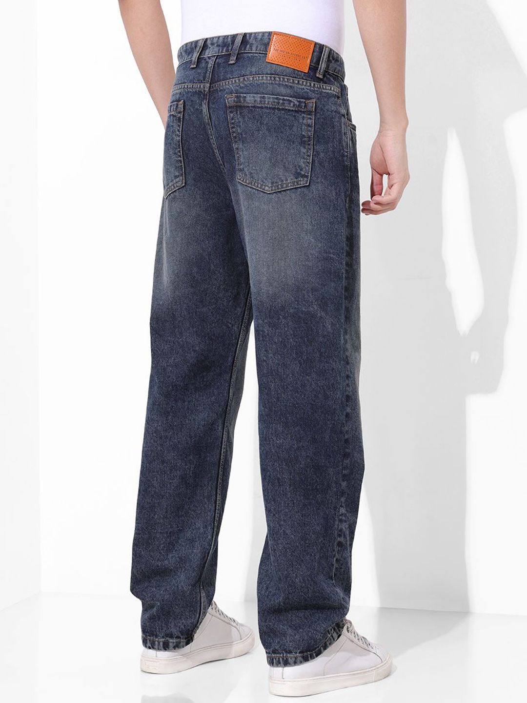 The Indian Garage Co Men Relaxed Fit Mid-Rise Pure Cotton Jeans