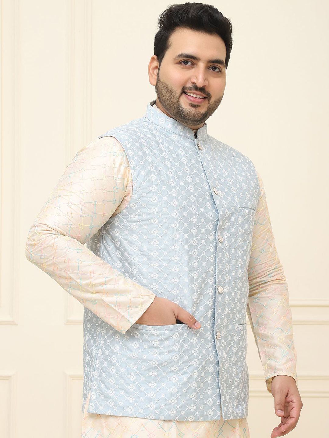 SOJANYA PLUS Men Plus Size Embroidered Mandarin Collar Nehru Jacket