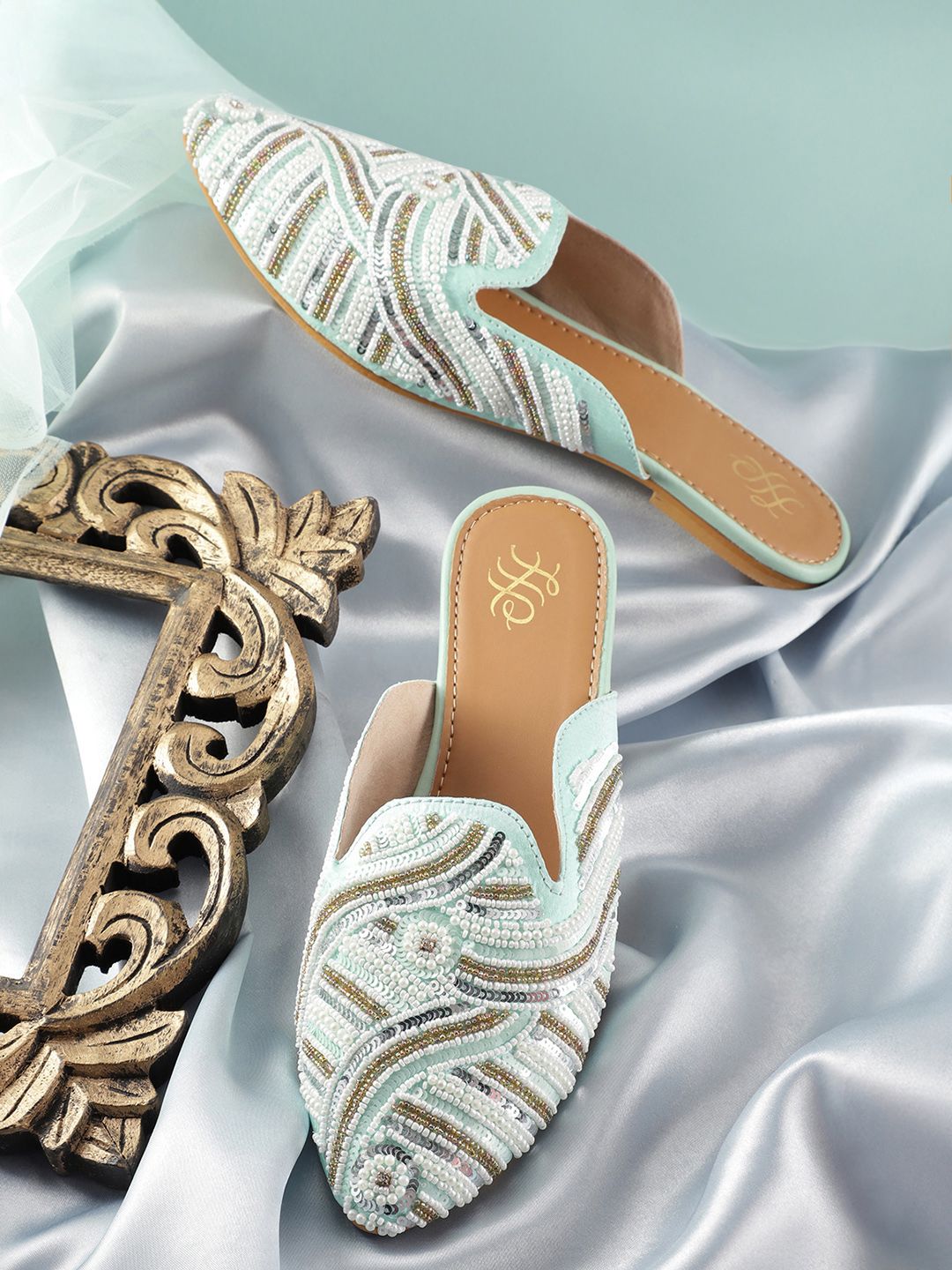 House of Pataudi Women Ethnic Embellished Mules