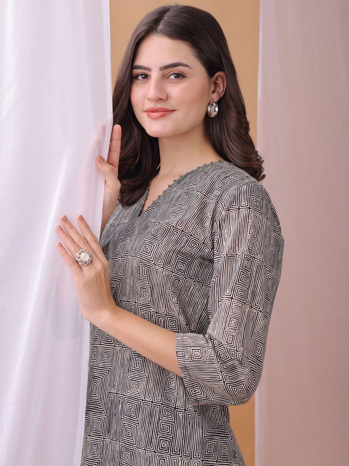 KALINI Women Printed Regular Pure Cotton Kurta with Trousers