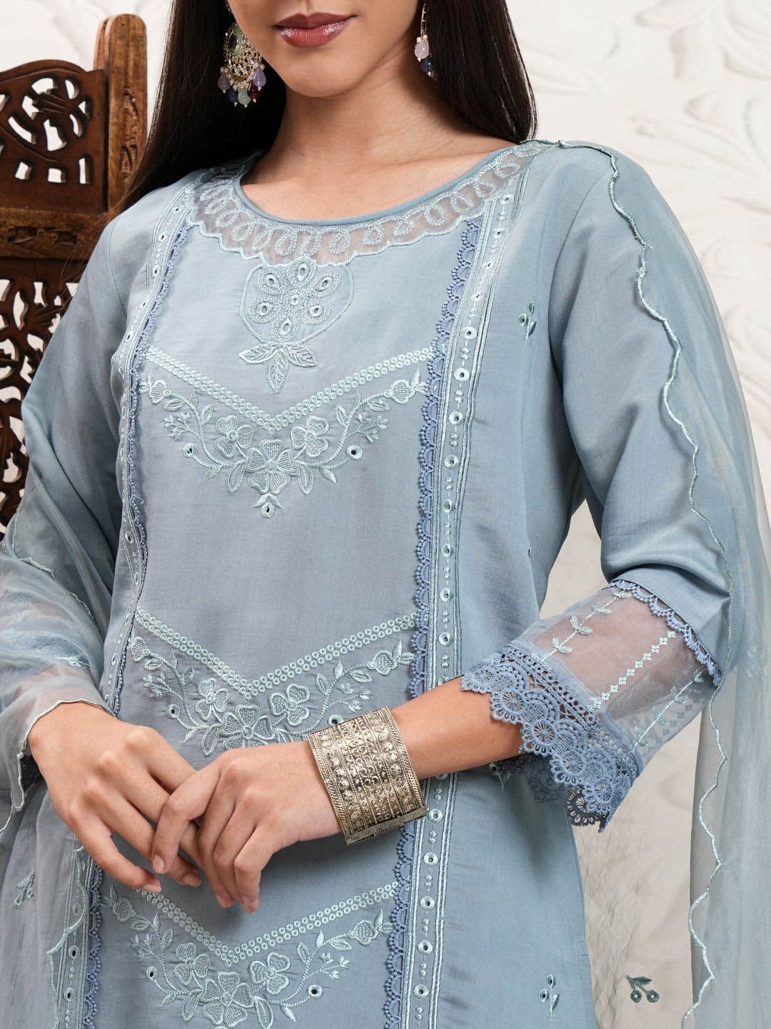 Vishudh Grey Floral Embroidered Round Neck Straight Kurta & Trousers With Dupatta