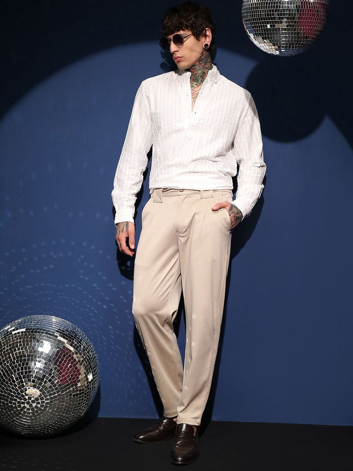 Campus Sutra Men Comfort Solid Chino Trousers