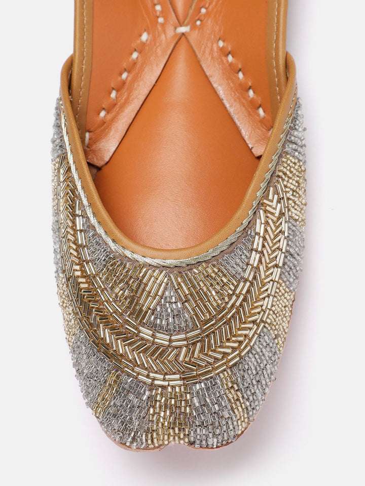 House of Pataudi Embellished Ethnic Mojaris