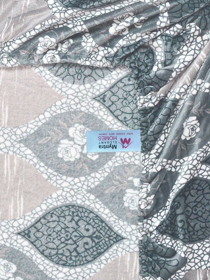 Myntra Elegant Homes Grey Geometric Dipasang Set Cadar King Woolen 300TC- 250X225cm