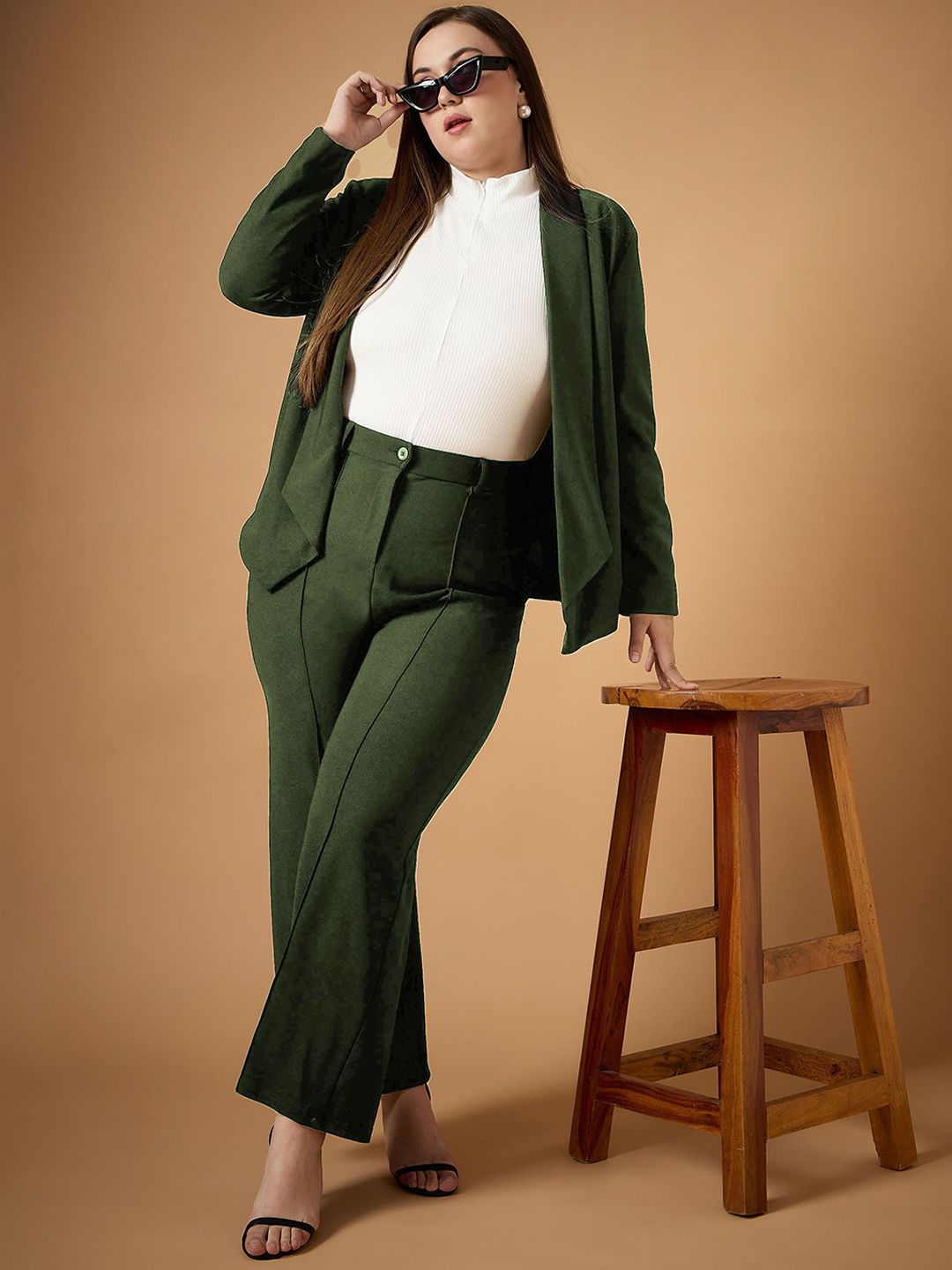 SASSAFRAS Curve Plus Size Shawl Collar Long Sleeves Blazer With Straight Pants