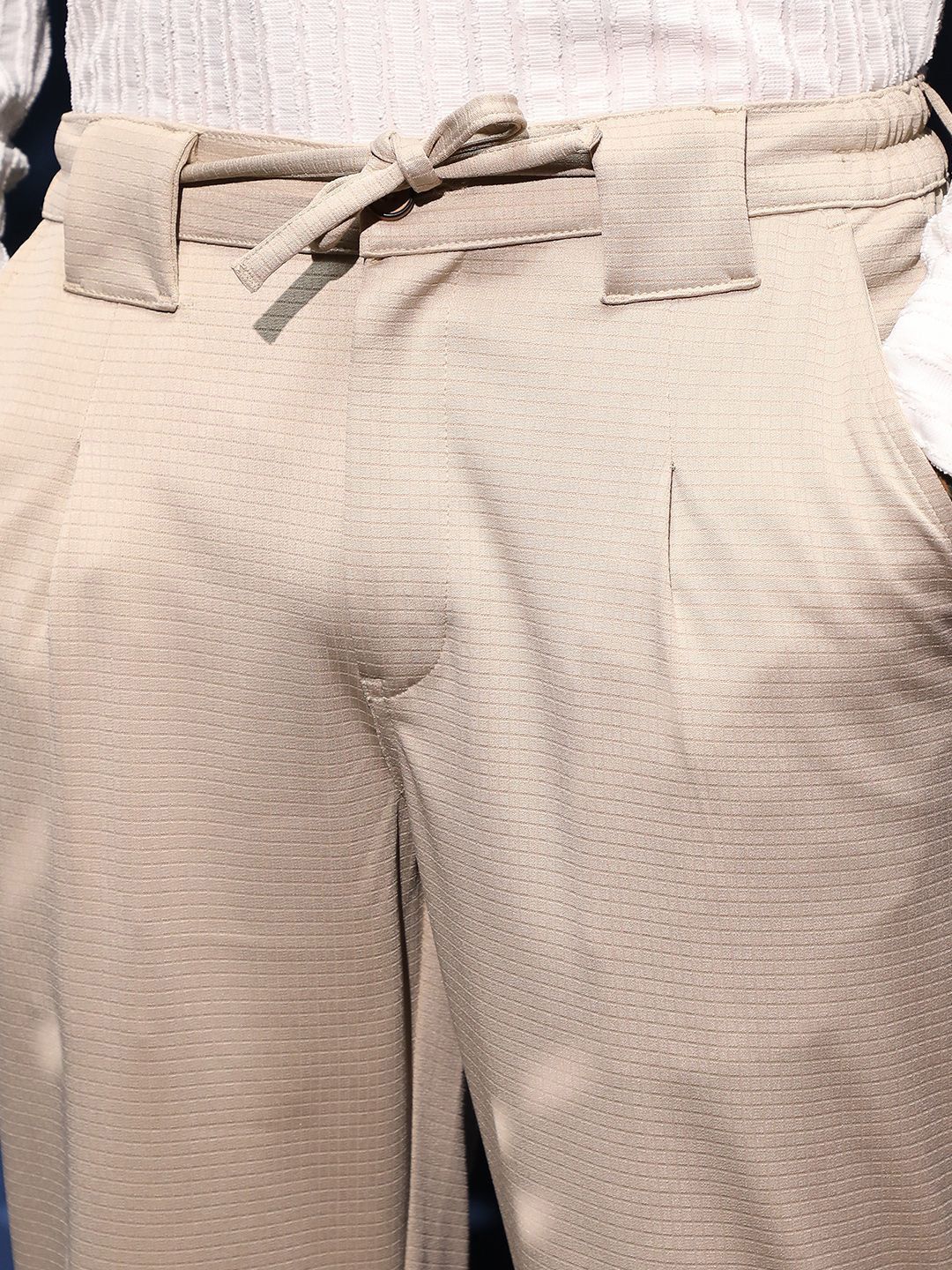 Campus Sutra Men Comfort Solid Chino Trousers