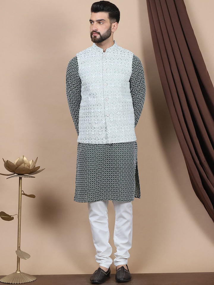 Kurta Lurus Kapas Tulen Sulam Bunga Anouk Dengan Jaket Churidar & Nehru