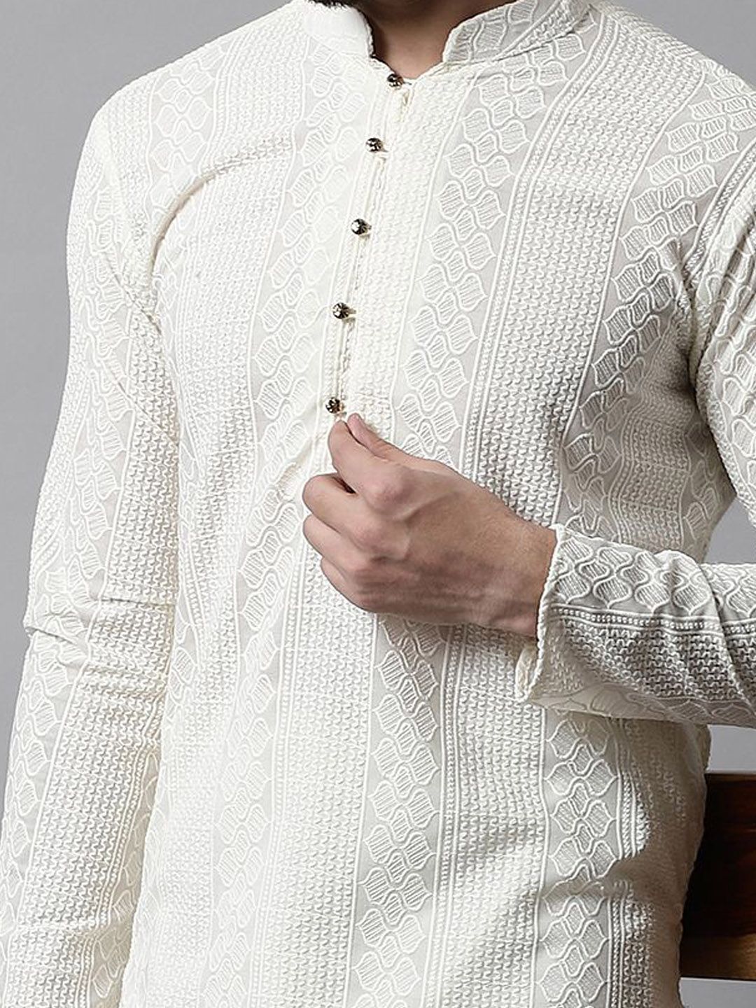 Jompers Men Floral Embroidered Regular Chikankari Pure Cotton Kurta with Pyjamas