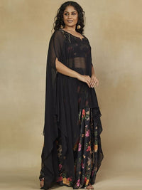 Atasan Crop Leher V Bercetak Mamicha Dengan Set Co-Ords Cape & Skirt