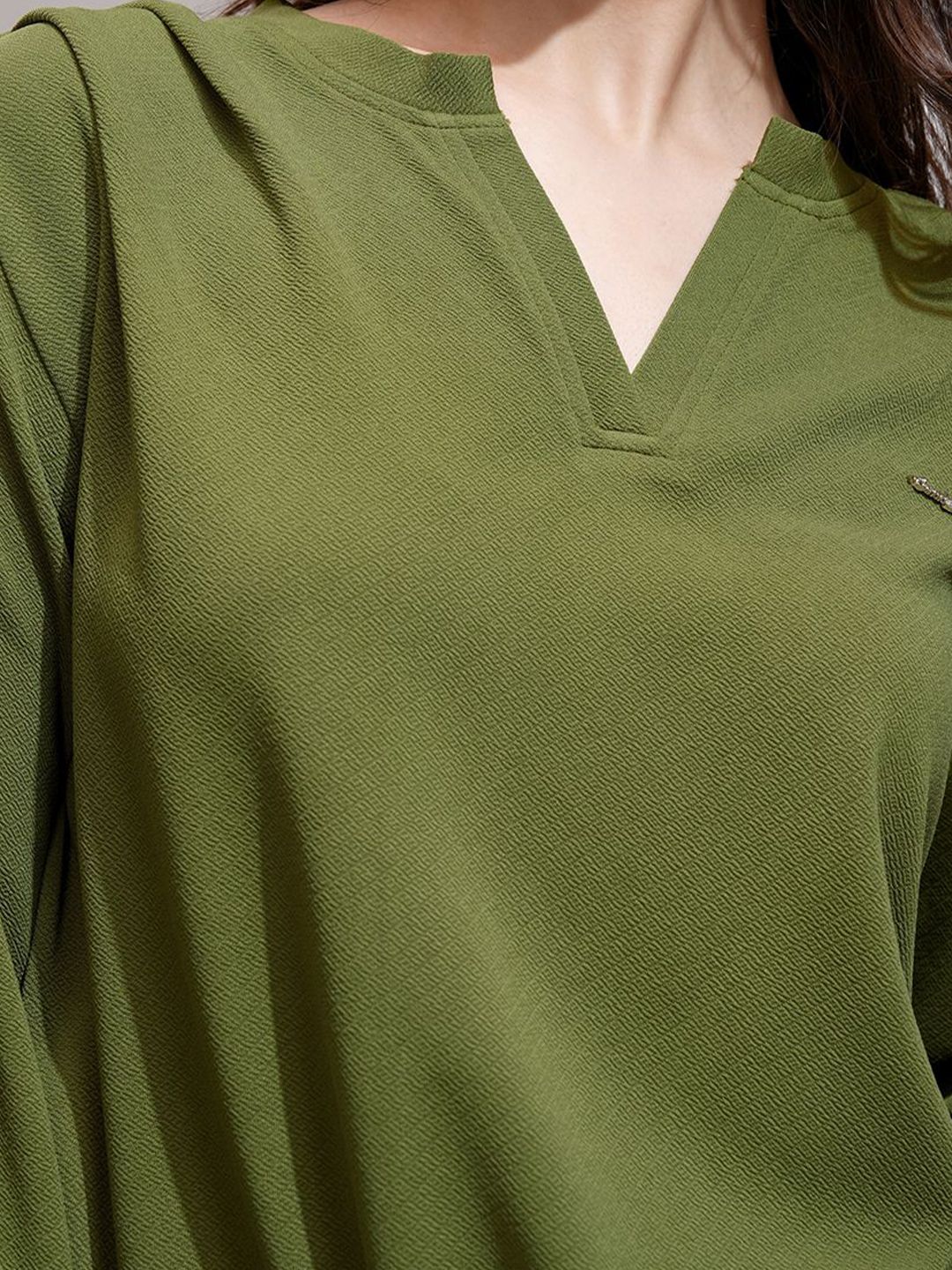Tokyo Talkies Women Solid V-Neck Full Sleeve Top